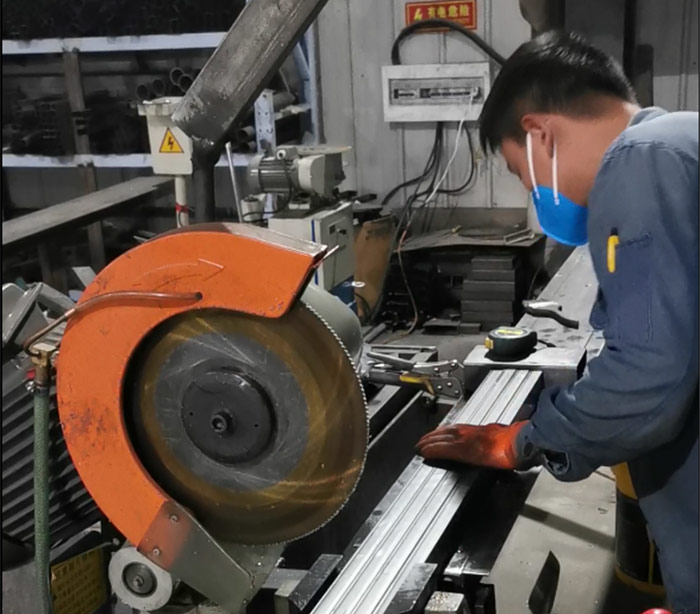 貨架材料注水式切割機,無塵環(huán)保效率高